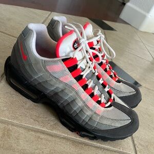 Nike Air Max 95 Solar Red Size 10